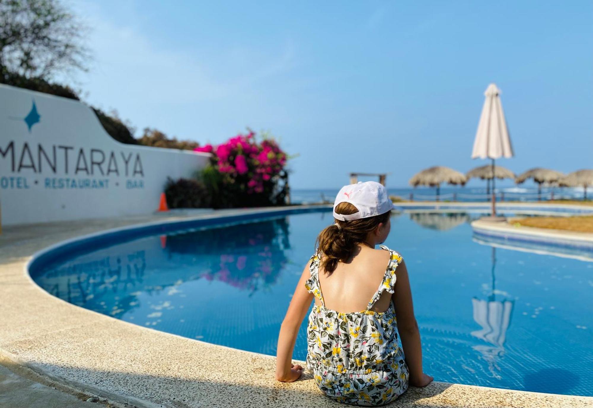 Manta Raya Hotel - Right On The Beach Cuatunalco Ngoại thất bức ảnh