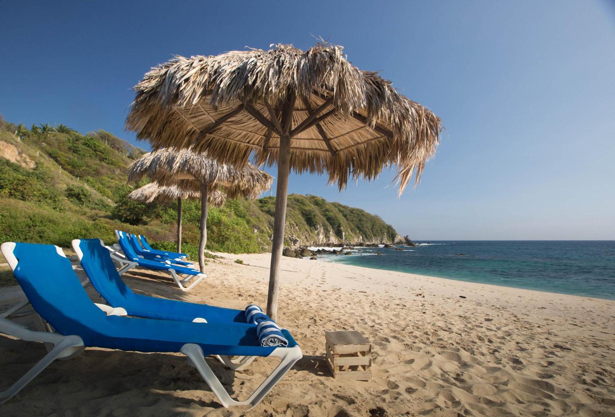Manta Raya Hotel - Right On The Beach Cuatunalco Ngoại thất bức ảnh