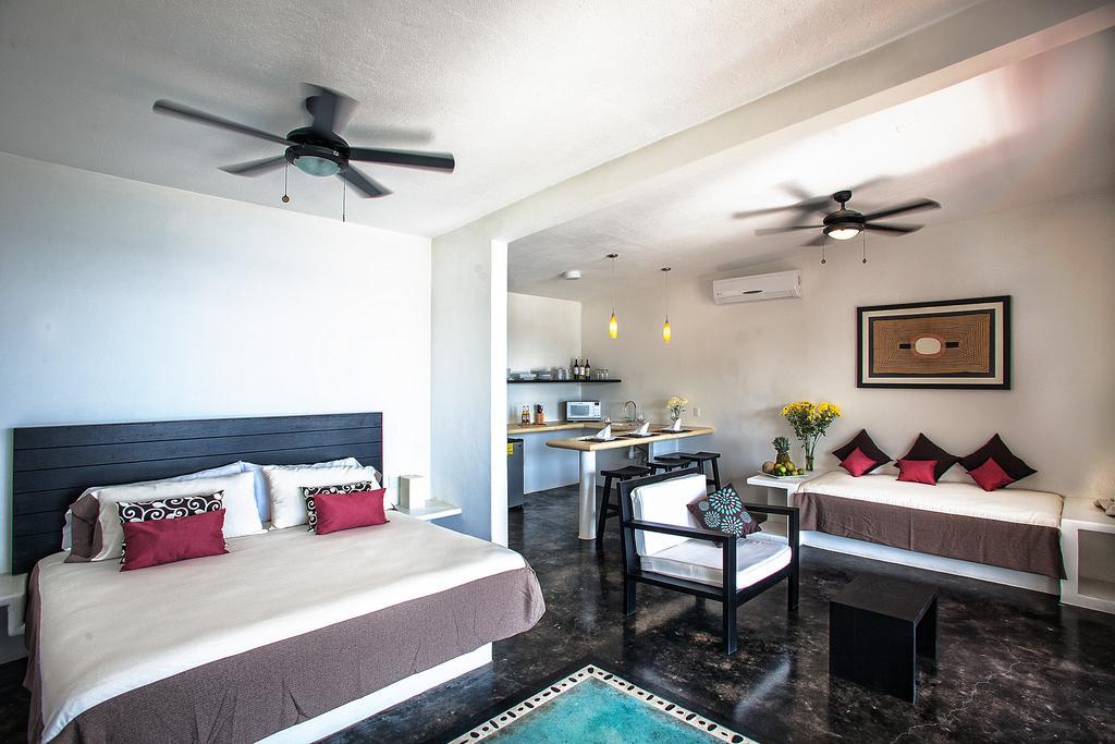 Manta Raya Hotel - Right On The Beach Cuatunalco Ngoại thất bức ảnh