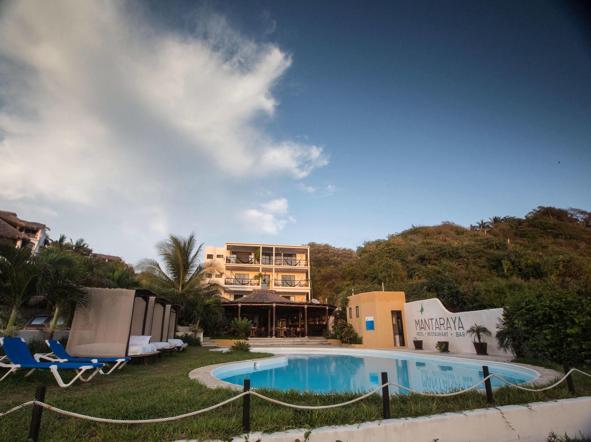 Manta Raya Hotel - Right On The Beach Cuatunalco Ngoại thất bức ảnh